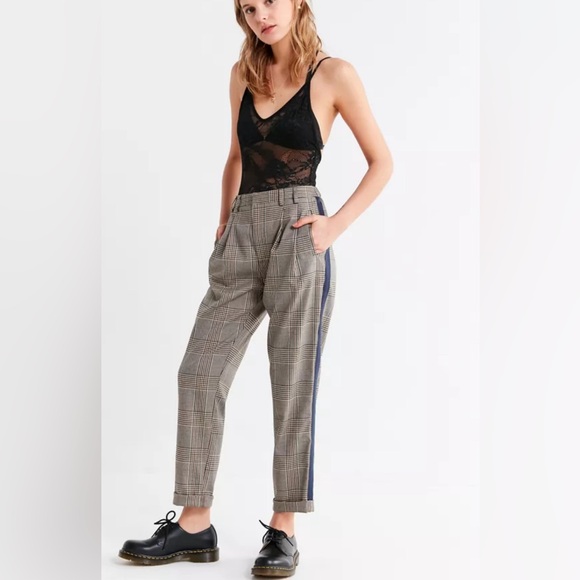 UO Light Before Dark Pleat Pant - Picture 4 of 4